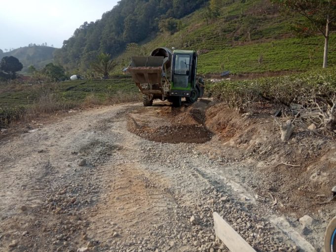 Pembangunan Infrastruktur Jalan PUPR Sumedang Gagal Mutu