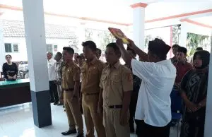 Tingkatkan Pelayanan Publik, Kades Gemuksari Lantik Perangkat Desa