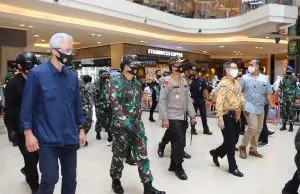 Panglima TNI dan Kapolri Tinjau Penerapan Protokol Kesehatan di Paragon Mall dan Pasar Karangayu Semarang