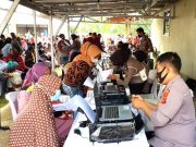 .Pedagang kaki Lima dan Warung di Zona Indramayu Barat Terima Bantuan