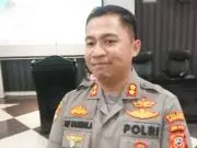 “Ini wajib untuk menekan laju perkembangan Covid-19,” sambung Arif.