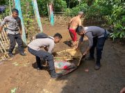 Polres Sumedang laksanakan pembersihan rumah warga, paska banjir sungai Cikeruh.