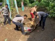 Polres Sumedang laksanakan pembersihan rumah warga, paska banjir sungai Cikeruh.