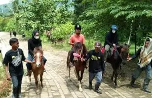 Wisata Bukit Terapi 9 beralamat di padukuhan blok 9 Desa Curah Nongko Kecamatan Tempurejo Kabupaten Jember
