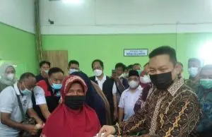 Komisi Delapan DPR RI Dr H Jepfry Romdonny SE.S Sos M.si MH, Kunjungi pembagian Bansos DI kab. Subang.