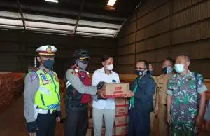 Kapolres Sumedang,Akbp Eko Prsetyo Robbyanto,tinjau pendistribusian minyak goreng kemasan.