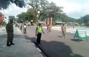 Cegah virus varian Omicron, Pol PP Bersama TNI,Polri, Laksanakan Razia Operasi Masker.