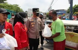 Pasca Kenaikan Harga BBM, Kapolres Banjar bersama Organisasi Kemahasiswaan Cipayung Plus Membagikan Bantuan Sosial