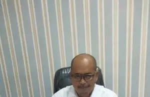 Kepala Sekolah 1 Tanggerang Benahi Halaman Sekolah