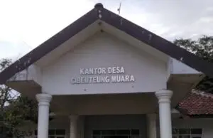 Dengan Program SAMISADE. Pemdes Cibeuteung Muara Bangun jalan Desa Secara Betonisasi