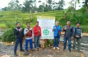 Pembanguanan Tembok Penahan Tebing (TPT) Didesa Cihurip Disambut Baik Warga