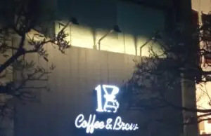 Pengunjung Caffe Brew Jalan Braga Kota Bandung Kecewa, Temukan Ulat Dimakanan Yang Disajikan