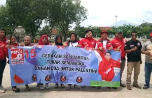 Aksi Solidaritas untuk Palestina, PSI Sumedang “Tukar Semangka dengan Doa”