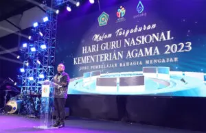 Hari Guru Nasional 2023, Menag Serahkan 98.972 SK Inpassing