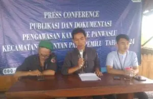 Panwaslu Cimenyan Menggelar Konferensi Pers, Bahas Strategi Pengawasan Kampanye Pemilu 2024