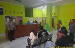 Gelar Jum’at Curhat Sareng Kapolsek Jatisari, Tampung Keluh Warga
