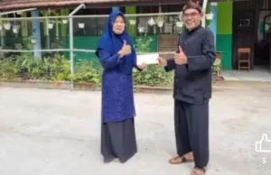 Kepala SMPN 4 Kotabaru Karawang Berikan Apresiasi Pencapaian Kerja Guru dan Siswa
