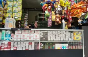 Kios warung Makanan anak anak dan Jual Vemves Di Desa Cilengsi kidul Kecamatan cilengsi, APH segera Turun Tangan