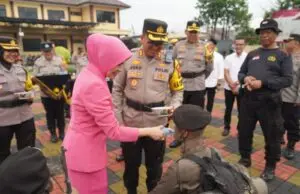 Polres Tasikmalaya Kota Gelar Tradisi Kesatuan Pembaretan Bintara Remaja Lulusan Tahun 2023