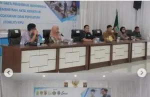 Disdukcapil Kabupaten Karawang Gelar Rapat Evaluasi Koordinasi Perekaman Pemilih Pemula