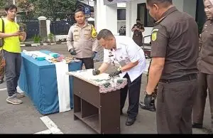 Kejaksaan Negeri Sumedang Musnahkan Barang Bukti