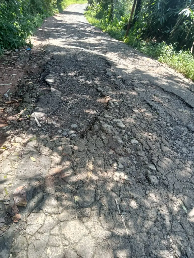 Pemerintah Kabupaten Sumedang Biarkan Jalan Pasir Huni-Jingkang Rusak, Balita Umur 7 Bulan Meninggal Dunia