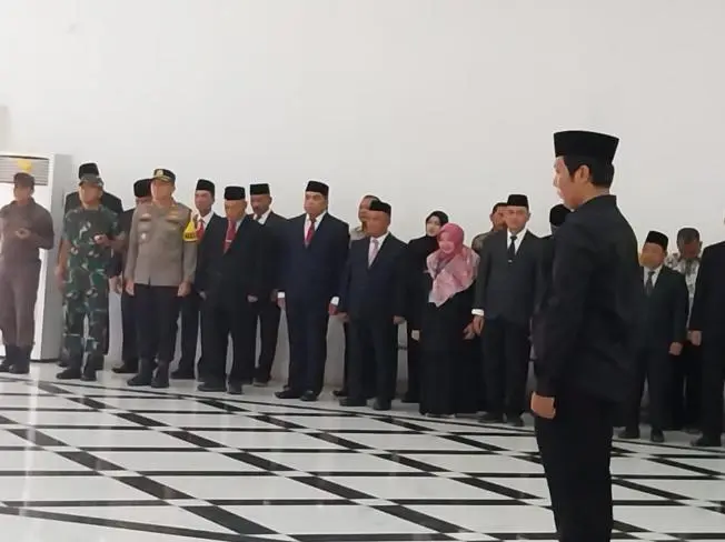 Pemkab Karawang Merotasi 65 ASN, Dan Dilant Bupati Aep ik