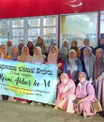 Rombongan Alumni Brebes Hadiri Reuni PP Mubtadiat Lirboyo
