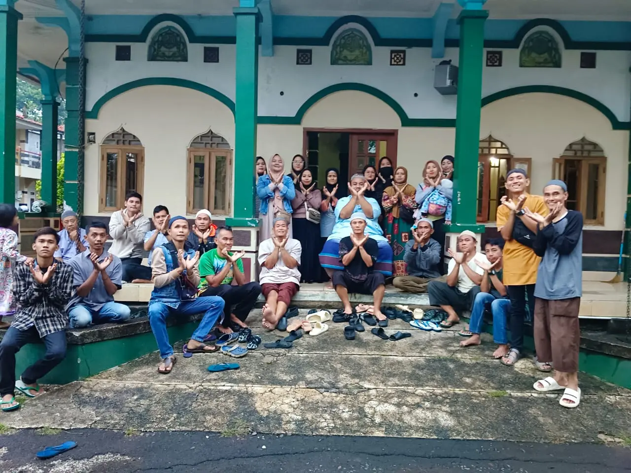 Komunitas Tuli Yang Dipimpin Oleh Ustad Abu Yusup, Butuh Bantuan Pemeritah