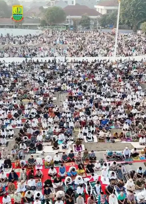 Pemkab Karawang Gelar Shalat Idul Adha 1445 H di Lapangan Karangpawitan