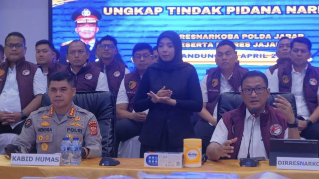 5F4FEFB7-AE5B-43A2-98D2-DD1119D544D7