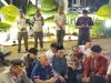 H. Endang Sodikin, S.Pd.I, SH., MH ,Ketua DPRD Kabupaten Karawang bersama FORKOPIMDA menerima aspirasi dari aliansi mahasiswa yang tergabung dalam Cipayung Plus