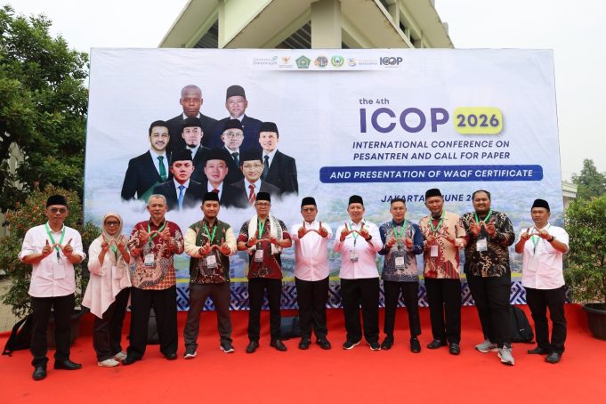 Kepala Kantor Pertanahan Kota Bandung Hadiri Penyerahan 1.029 Sertipikat Tanah Wakaf pada ICOP 2026