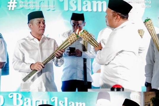 H. Endang Sodikin, S.Pd.I, SH., MH ,Ketua DPRD Kabupaten Karawang menghadiri perayaan Tahun Baru Islam 1 Muharram 1448 Hijriah