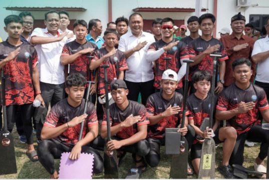 Wabup H. Maslani Resmi Buka Karawang Dragon Boat Festival 2026 di Situ Cipule.